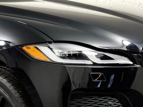 New 2026 Jaguar F-PACE R-Dynamic S image 14