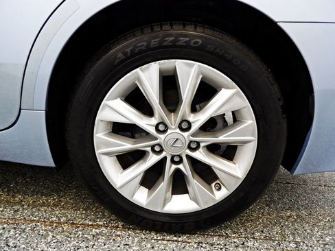 Used 2013 Lexus ES 300h w/ Luxury Pkg FWD image 21
