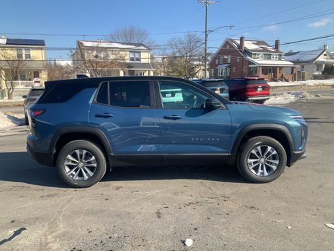 New 2026 Chevrolet Equinox LT w/ Convenience Package II image 8