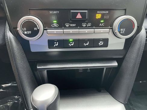 Used 2012 Toyota Camry SE image 39