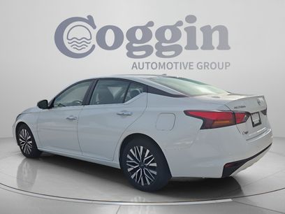 Used 2025 Nissan Altima 2.5 SV