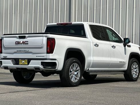 Used 2025 GMC Sierra 1500 Denali w/ Technology Package AWD/4WD image 4