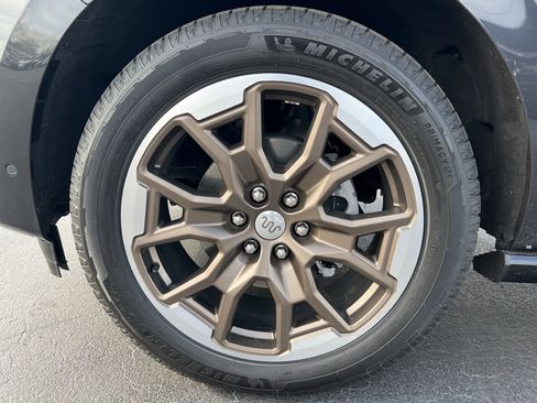 Used 2025 Ford Expedition King Ranch image 12