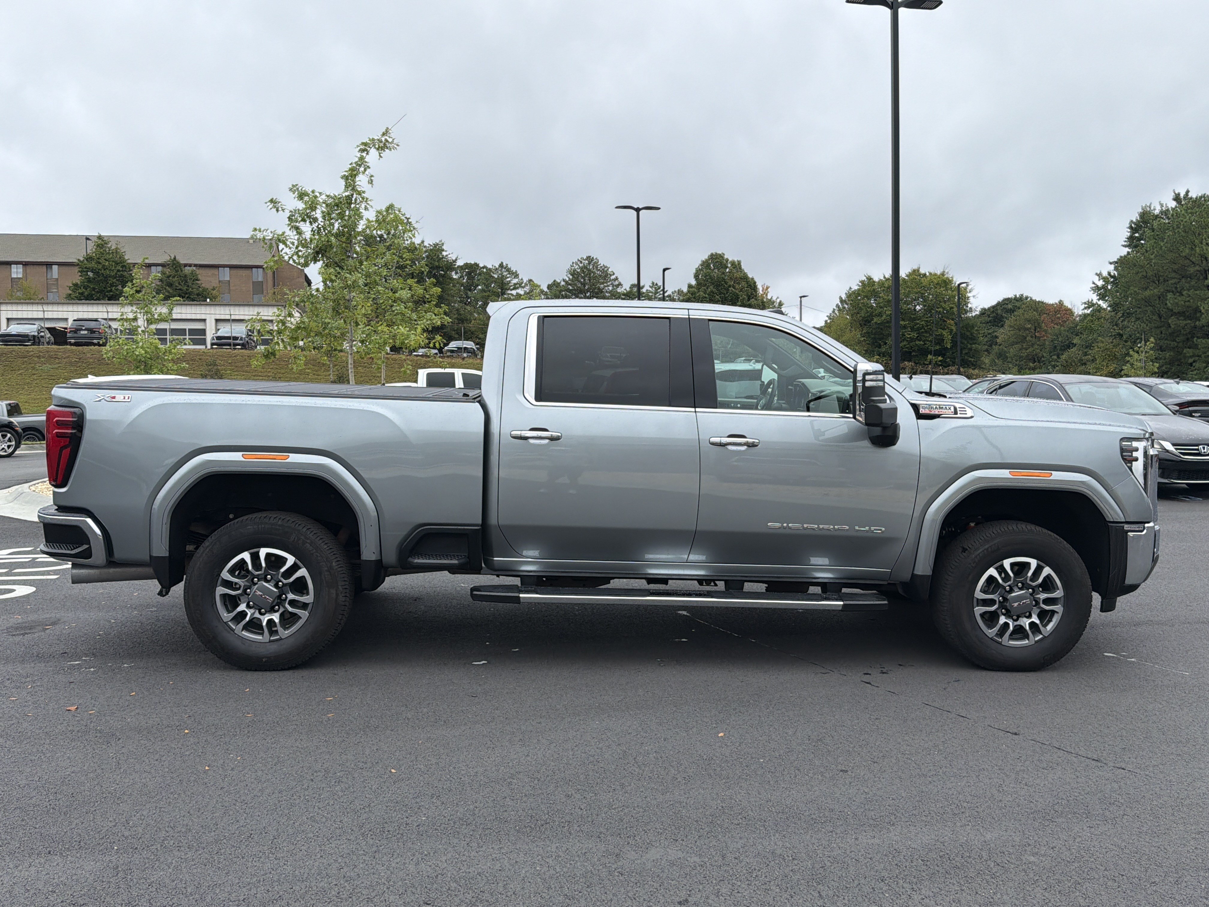 Used 2024 GMC Sierra 2500 SLT w/ SLT Premium Package AWD/4WD image 8