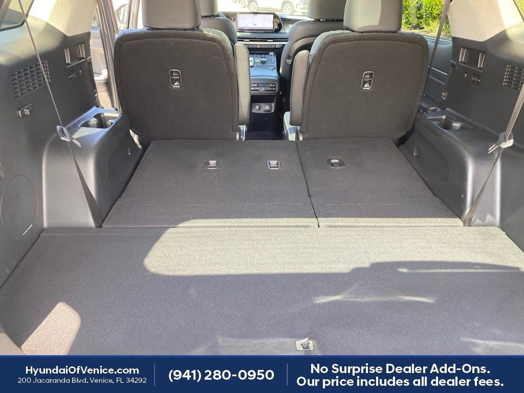 Certified 2024 Hyundai Palisade Limited FWD image 26