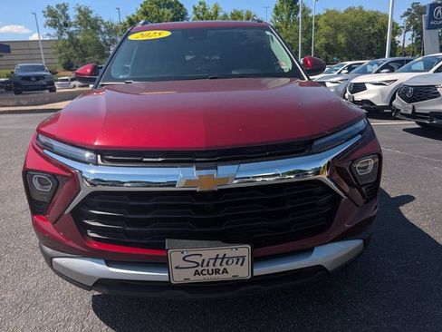 Used 2025 Chevrolet TrailBlazer LT AWD/4WD image 33
