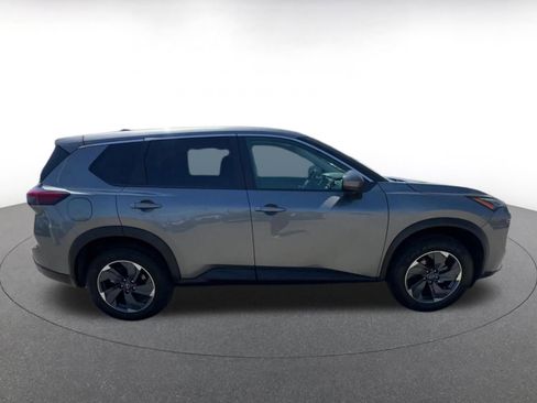 Used 2025 Nissan Rogue SV FWD image 16