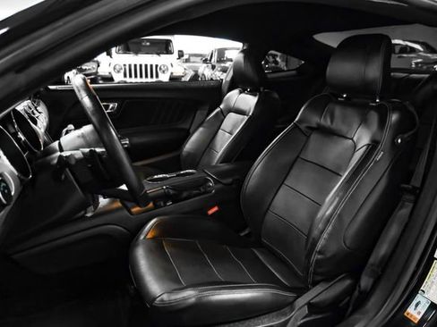 Used 2017 Ford Mustang GT Premium image 27