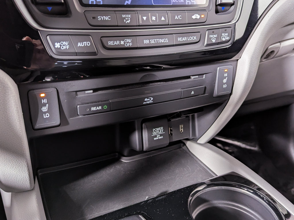 Used 2017 Honda Pilot Touring image 33