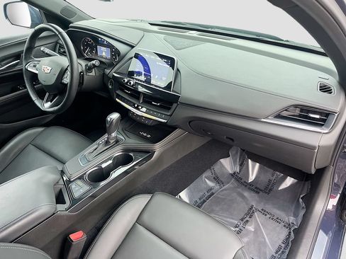 Used 2025 Cadillac CT4 Luxury w/ Cold Weather Package AWD/4WD image 28