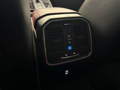 Used 2022 Porsche Macan S image 39