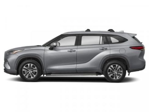 Certified 2026 Toyota Highlander XLE AWD/4WD image 3