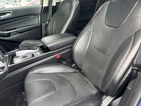 Used 2020 Ford Edge Titanium w/ Equipment Group 301A AWD/4WD image 23