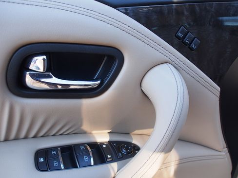 Used 2023 Nissan Armada Platinum w/ Captain's Chairs Package image 26