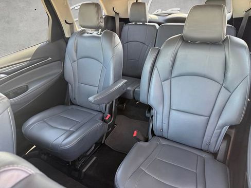 Used 2018 Buick Enclave Essence FWD image 22