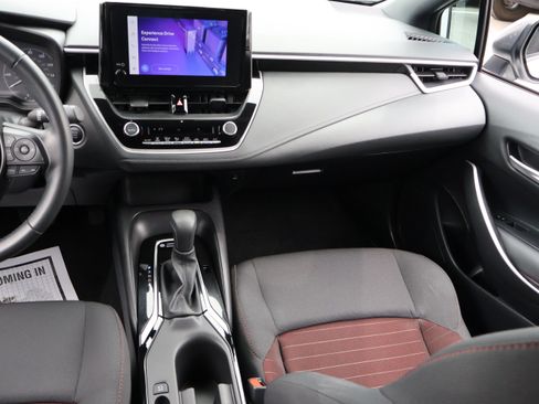 Used 2025 Toyota Corolla SE FWD image 18