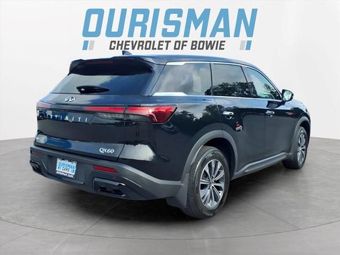 Used 2024 INFINITI QX60 Pure AWD/4WD image 3