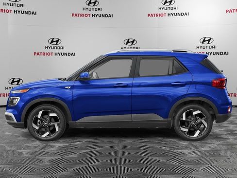 New 2026 Hyundai Venue SEL FWD image 3
