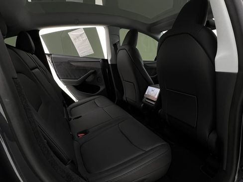 Used 2026 Tesla Model Y Long Range image 18