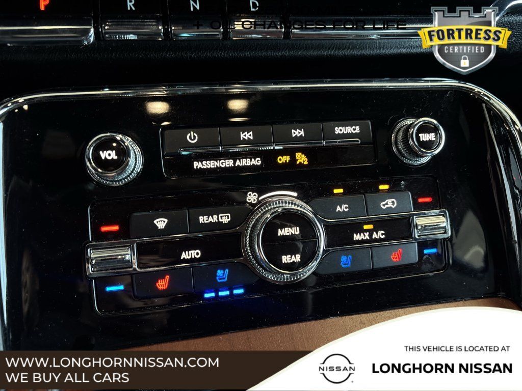 Used 2020 Lincoln Navigator 4WD image 18