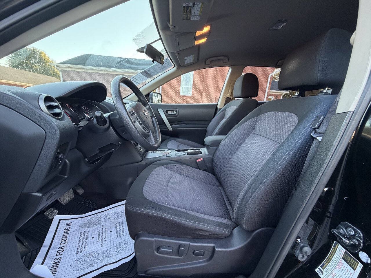 Used 2013 Nissan Rogue SV FWD image 9