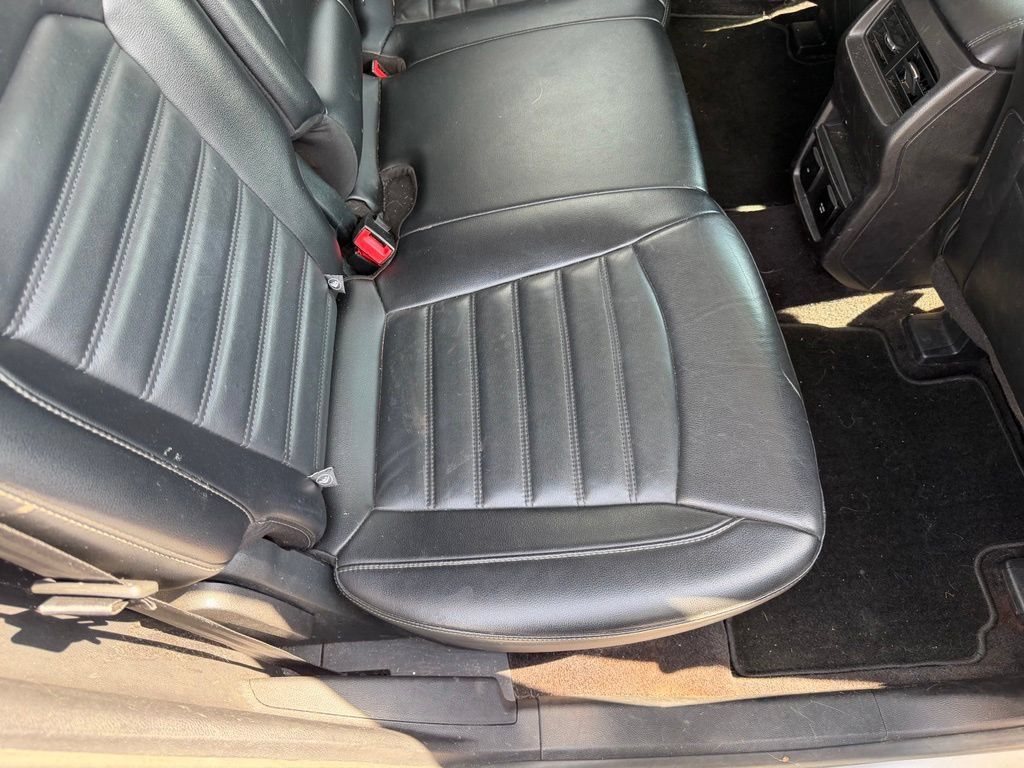 Used 2016 Ford Edge SEL w/ Equipment Group 201A FWD image 18