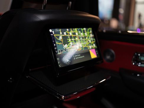 Used 2022 Rolls-Royce Cullinan Black Badge image 20