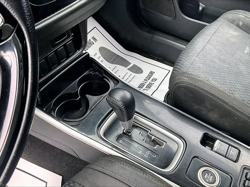 Used 2018 Mitsubishi Outlander SE AWD/4WD image 22
