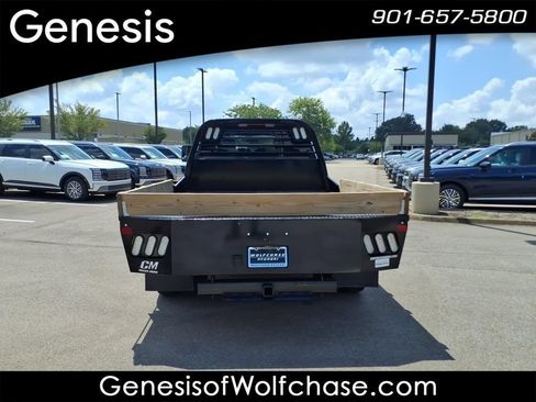 Used 2025 Chevrolet Silverado 3500 LT w/ Convenience Package AWD/4WD image 4