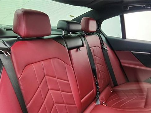 Used 2024 BMW i5 eDrive40i w/ Premium Package image 26