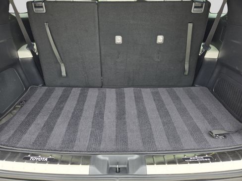 Used 2025 Toyota Grand Highlander AWD Hybrid image 31