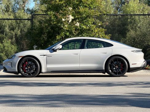 Certified 2025 Porsche Taycan GTS image 2