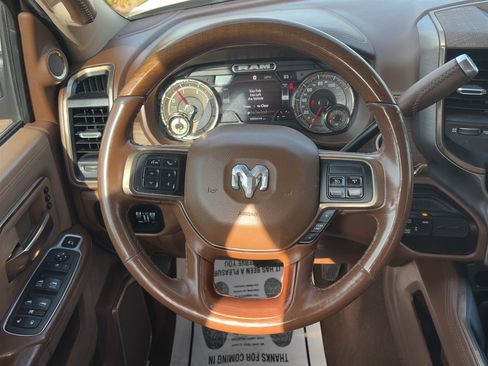 Used 2022 RAM 3500 Limited AWD/4WD image 16
