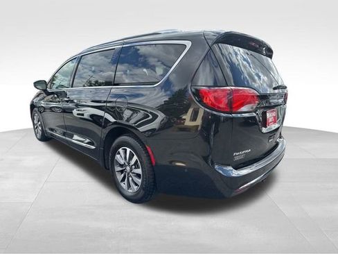 Used 2020 Chrysler Pacifica Touring-L Plus w/ Advanced Safetytec Group image 4