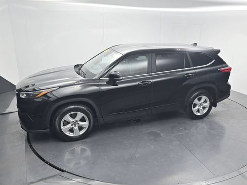 Used 2023 Toyota Highlander L FWD image 54