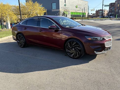 Used 2016 Chevrolet Malibu LT FWD image 5