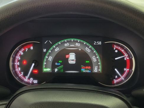 Used 2025 Toyota RAV4 XLE FWD image 27