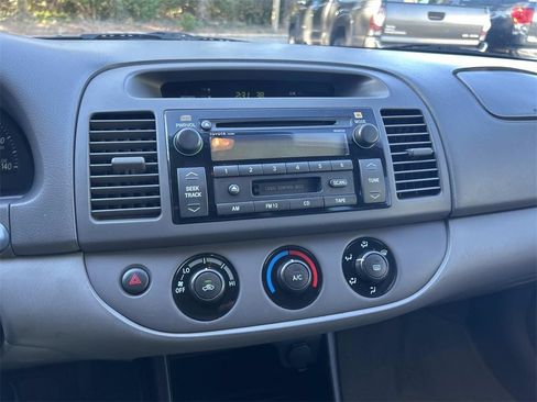 Used 2003 Toyota Camry LE image 18