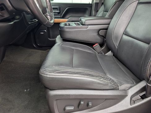 Used 2017 Chevrolet Silverado 1500 LTZ w/ Sport Package AWD/4WD image 15