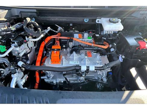 Used 2024 Chevrolet Equinox EV RS FWD image 30