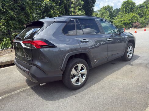 Used 2021 Toyota RAV4 Limited w/ Limited Grade Weather Package AWD/4WD image 3