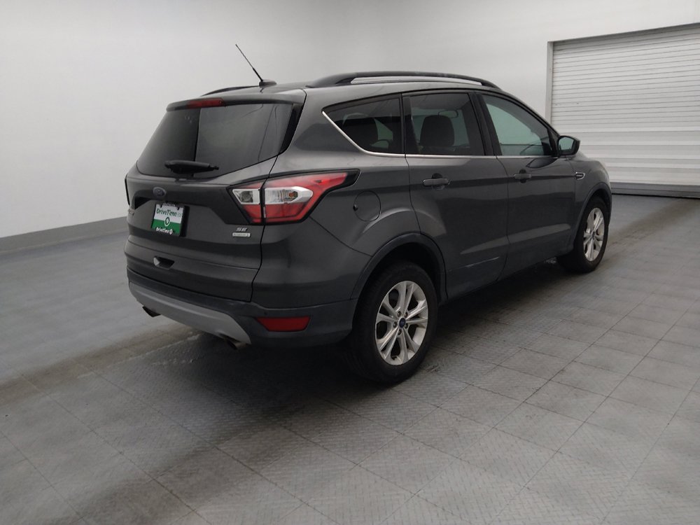 Used 2017 Ford Escape SE w/ SE Leather Comfort Package FWD image 10