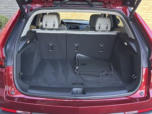 Certified 2023 Cadillac XT4 Luxury image 17