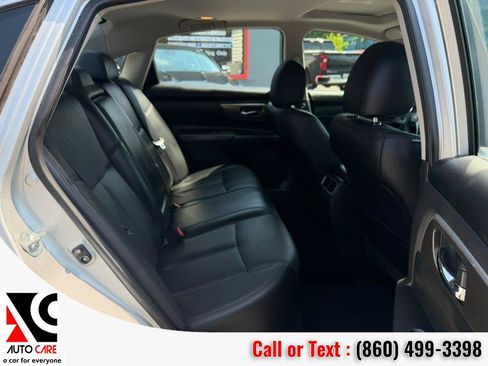 Used 2015 Nissan Altima 2.5 SL w/ Technology Package FWD image 10