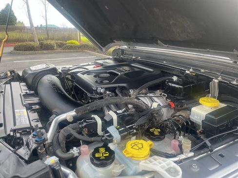 Used 2018 Jeep Wrangler Unlimited Sport S image 16