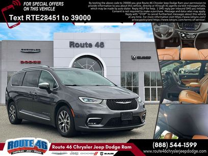 Used 2023 Chrysler Pacifica Pinnacle