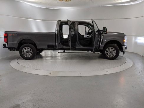New 2025 Ford F350 Lariat w/ Lariat Ultimate Package image 8
