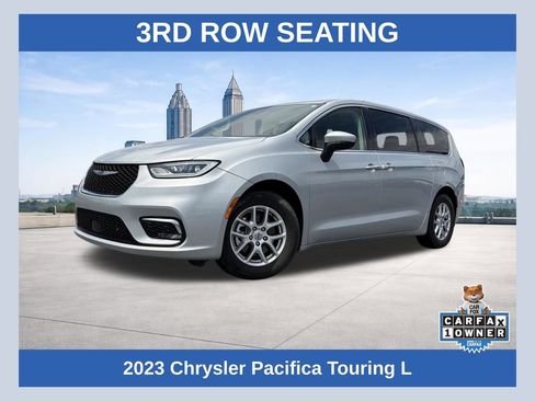 Used 2023 Chrysler Pacifica Touring-L FWD image 1