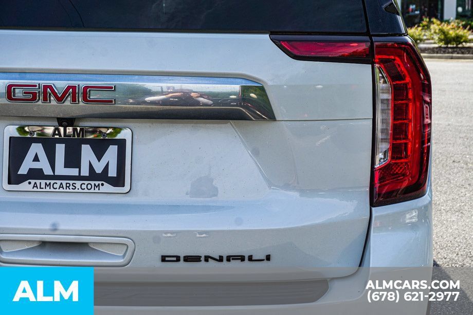 Used 2024 GMC Yukon Denali AWD/4WD image 12