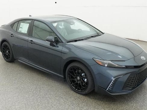New 2026 Toyota Camry SE FWD image 13
